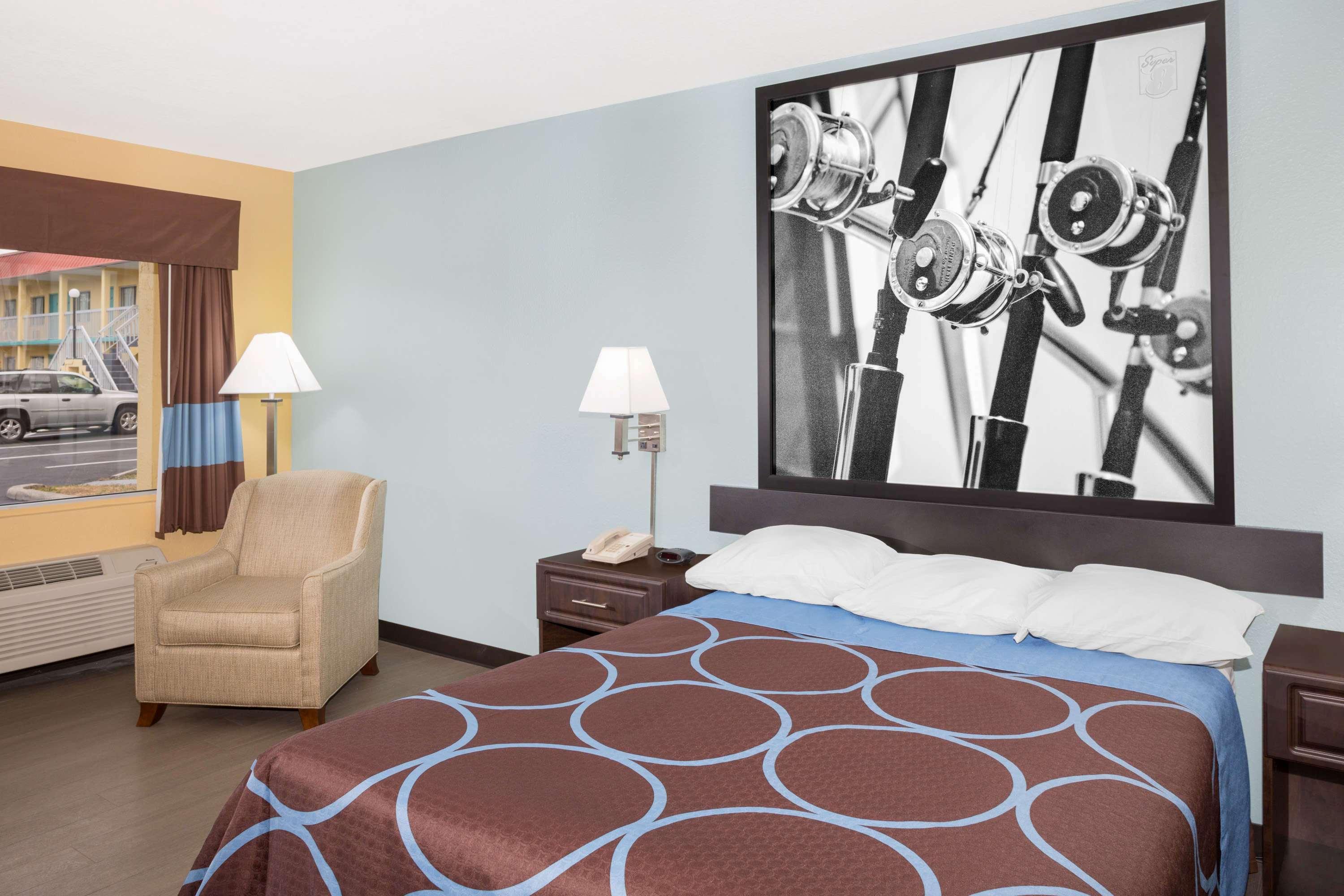 Super 8 By Wyndham Sarasota Near Siesta Key Motel Buitenkant foto