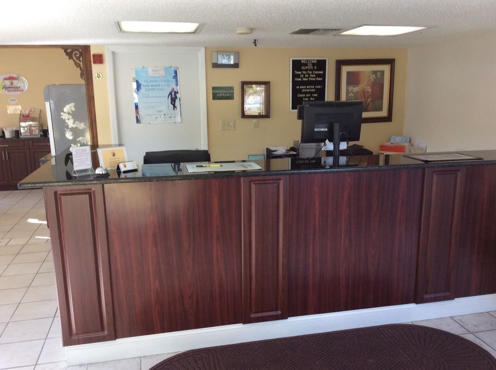 Super 8 By Wyndham Sarasota Near Siesta Key Motel Buitenkant foto